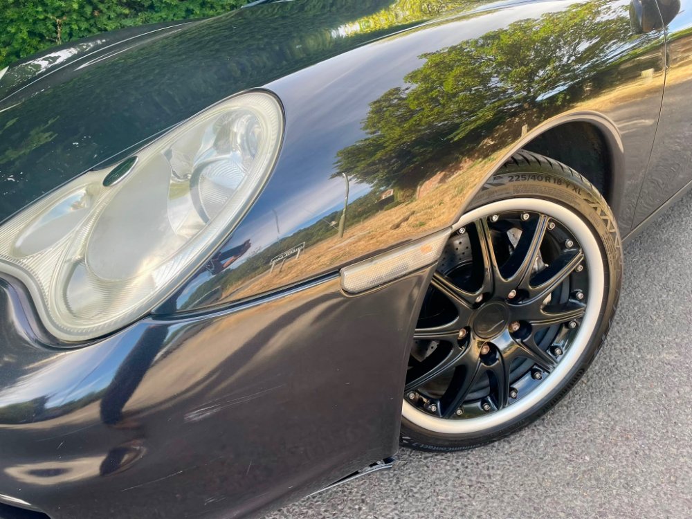 Porsche 911 photograph 6