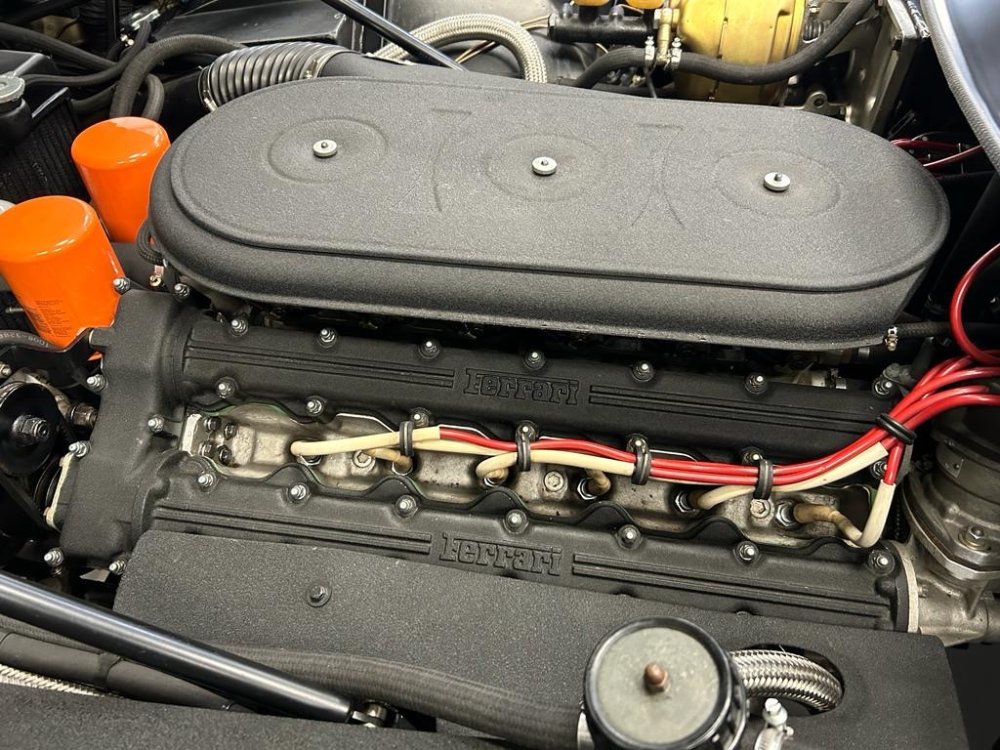 Ferrari Daytona photograph 23