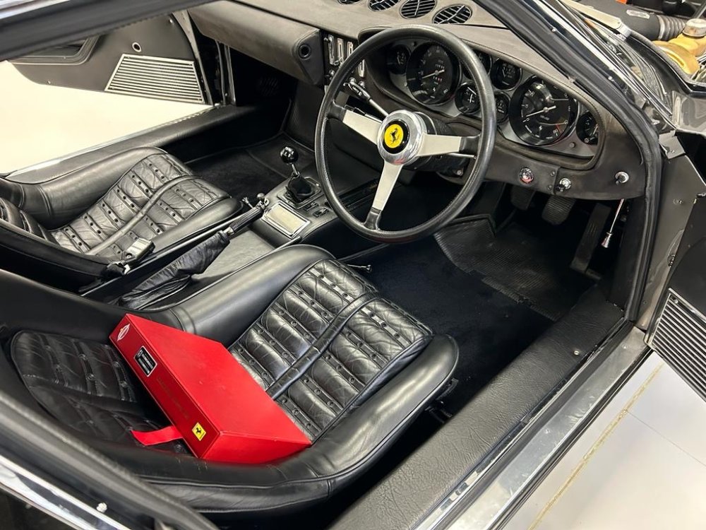 Ferrari Daytona photograph 26