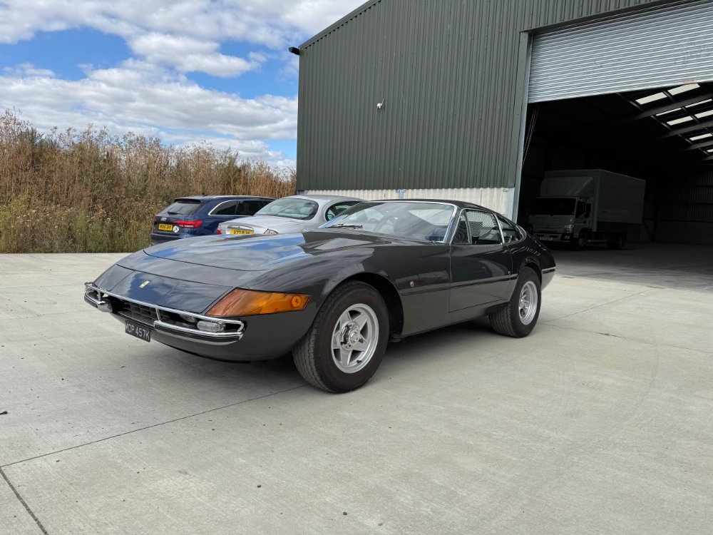 Ferrari Daytona photograph 4
