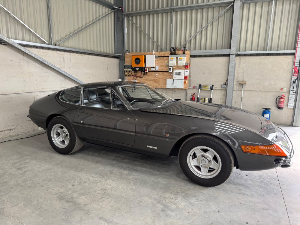 Ferrari Daytona photograph 33