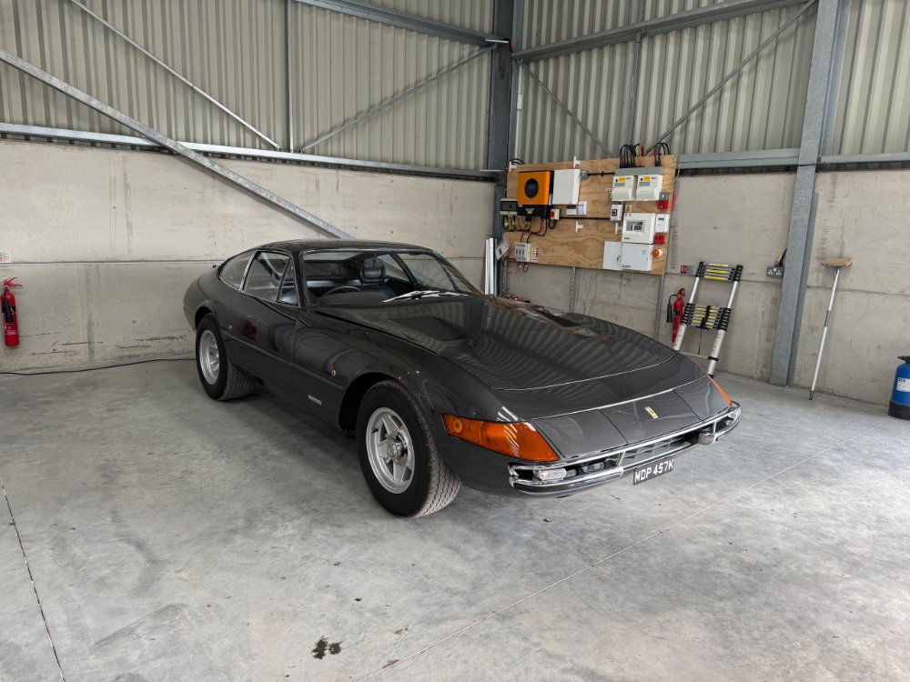 Ferrari Daytona photograph 34