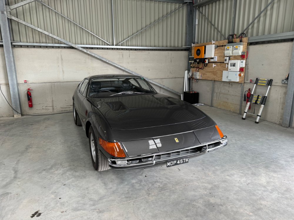 Ferrari Daytona photograph 35